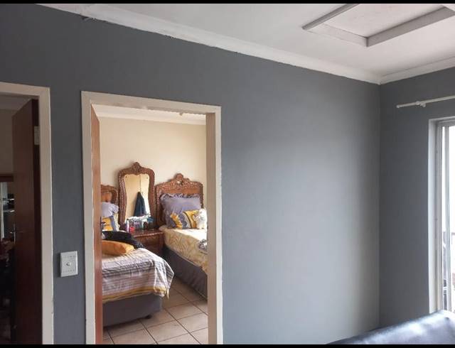 2 BEDROOM PROPERTY TO RENT IN DIE BULT